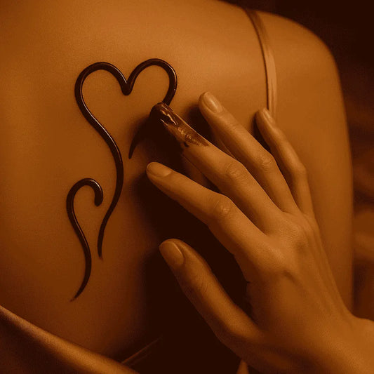 Luxury Foreplay Kit: Massage Candle & Chocolate Body Paint Indraya